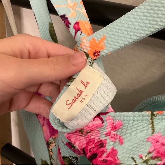 Sarah La Floral Cropped Top - Picture 4 of 5